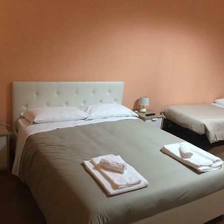 Hotel Piramide 雷焦艾米利亚 外观 照片