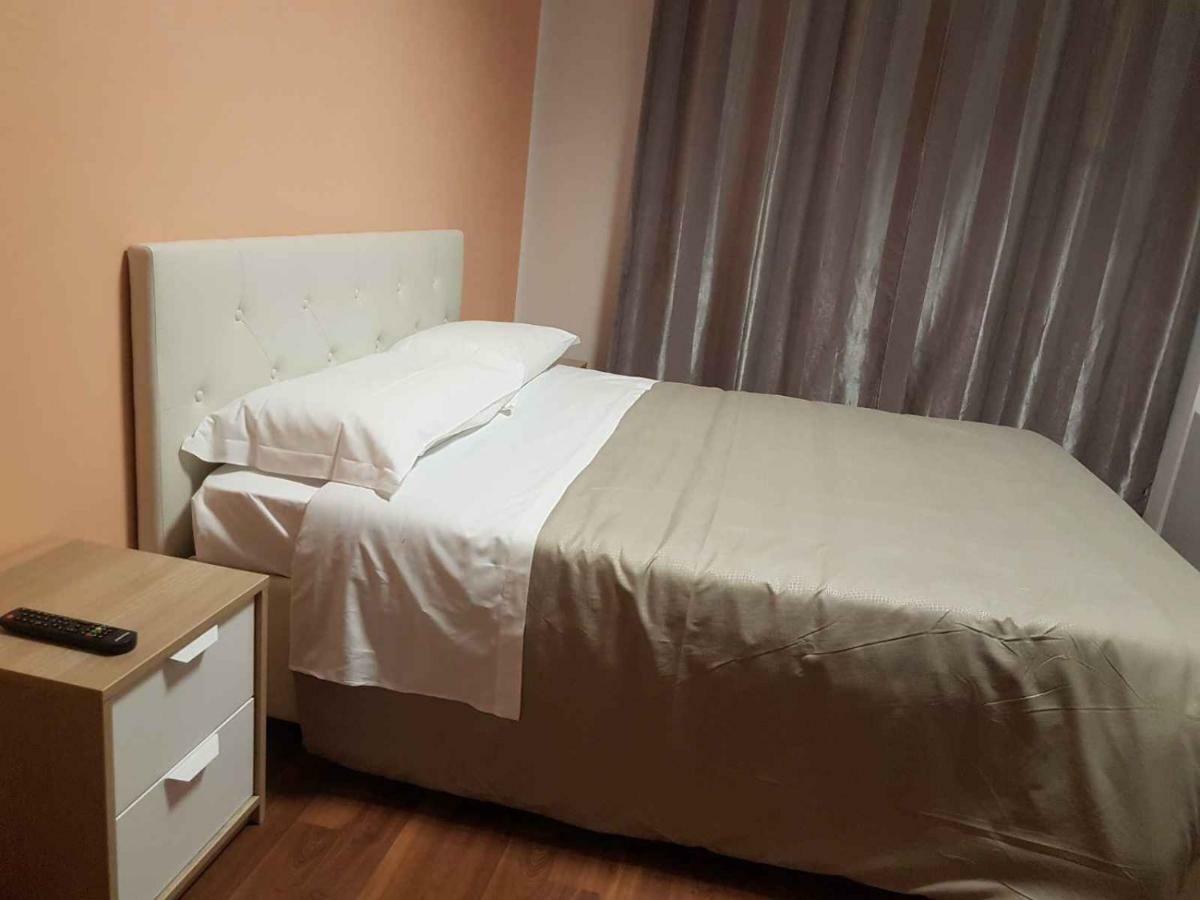 Hotel Piramide 雷焦艾米利亚 外观 照片