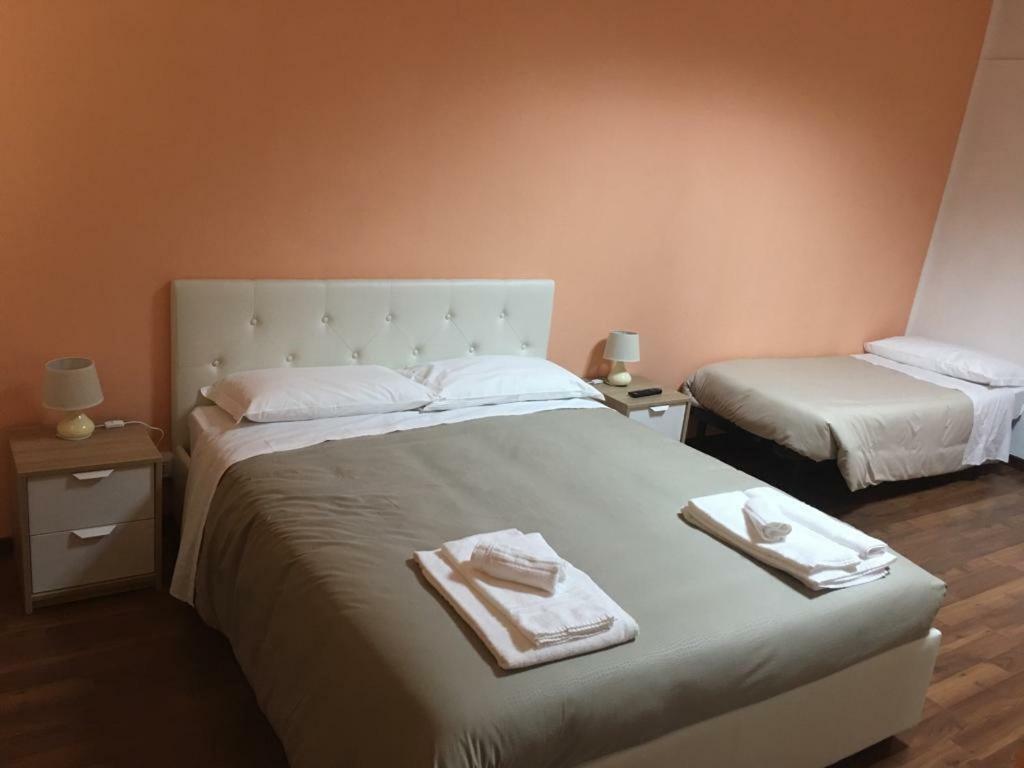 Hotel Piramide 雷焦艾米利亚 外观 照片